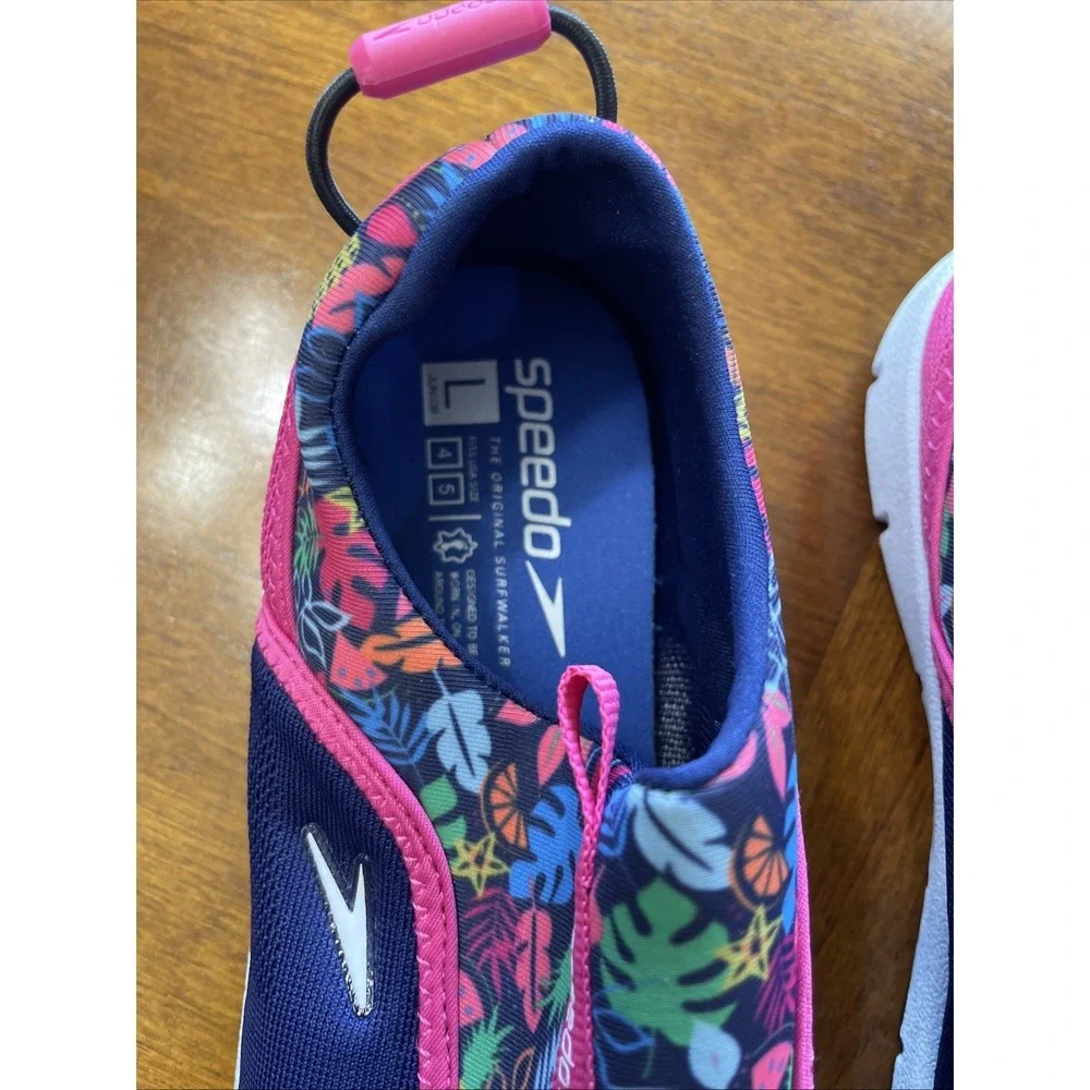 Speedo‎ Junior Girl's Slip On Shoes, Size  4/5, Multicolor